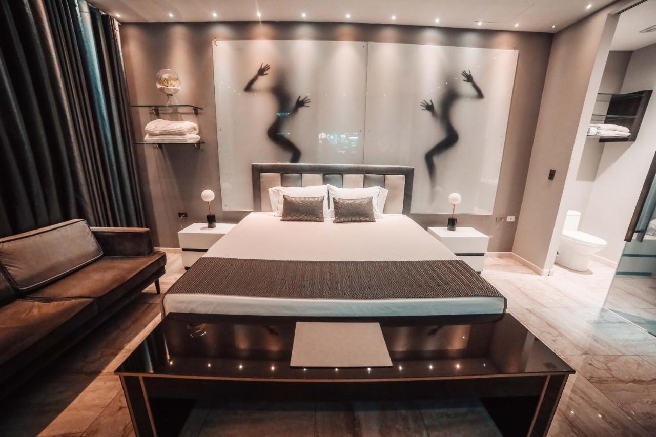 1Million Luxury Suites Medellín Exteriér fotografie