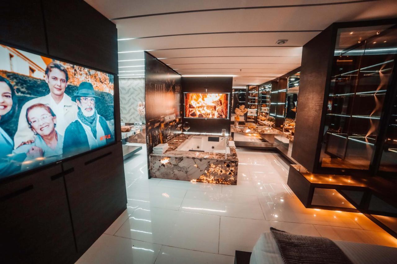 1Million Luxury Suites Medellín Exteriér fotografie