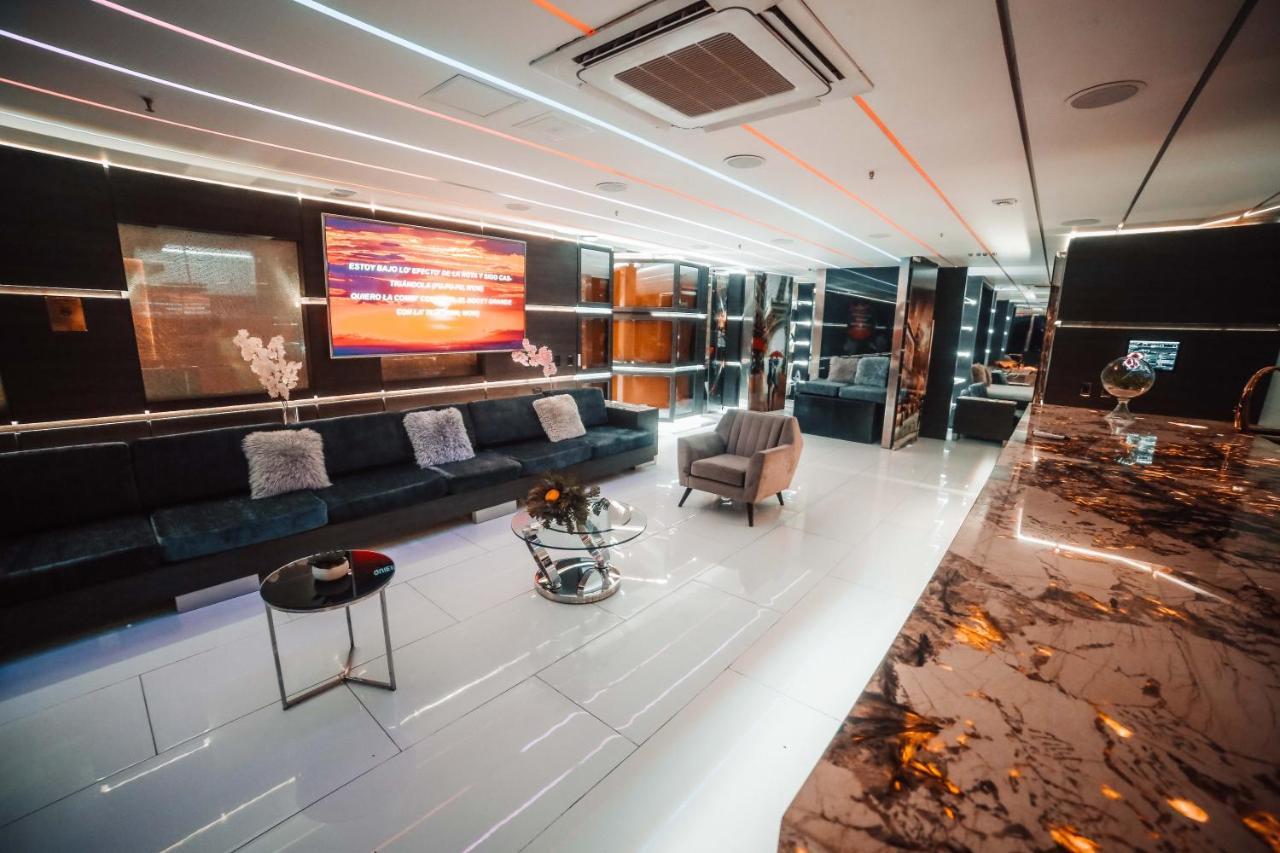 1Million Luxury Suites Medellín Exteriér fotografie