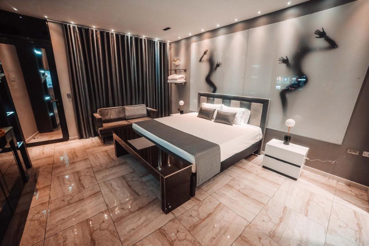 1Million Luxury Suites Medellín Exteriér fotografie