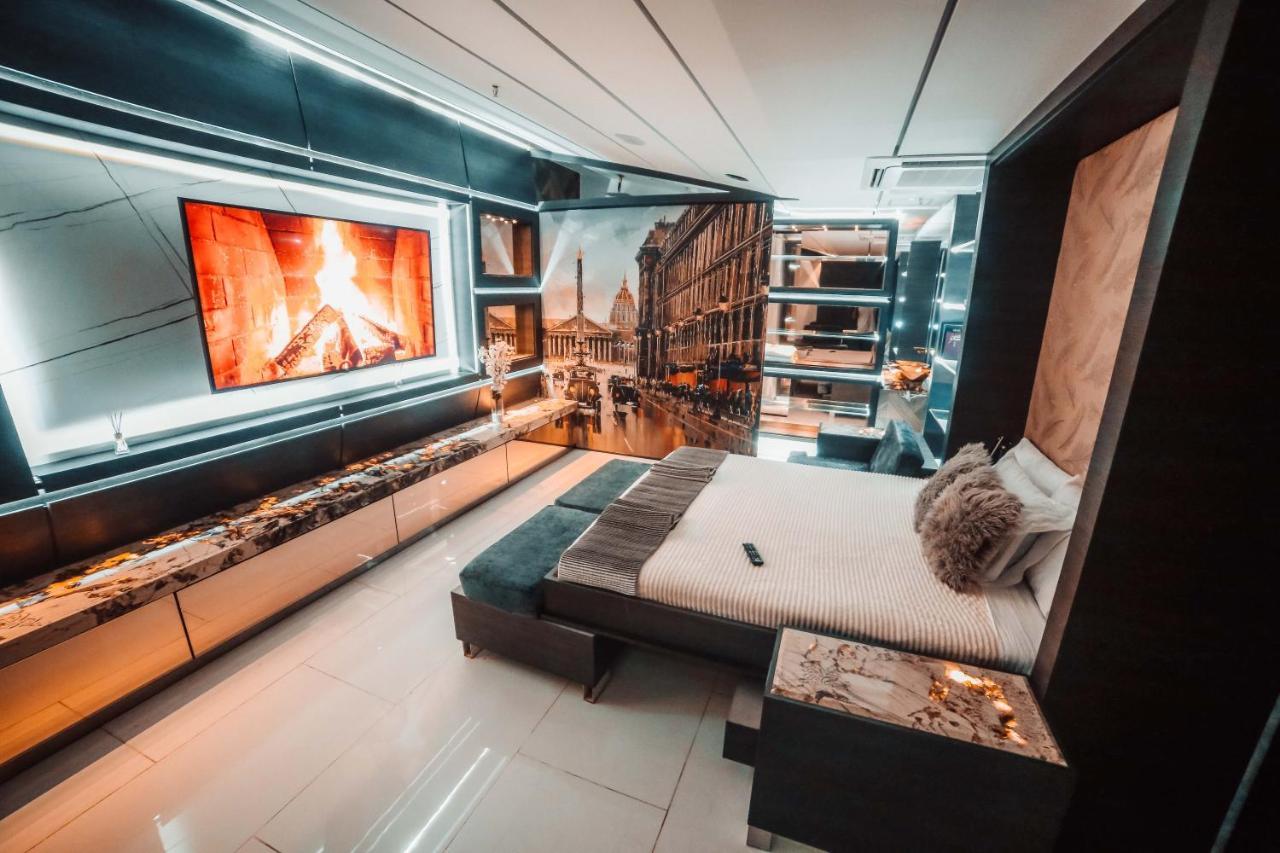 1Million Luxury Suites Medellín Exteriér fotografie